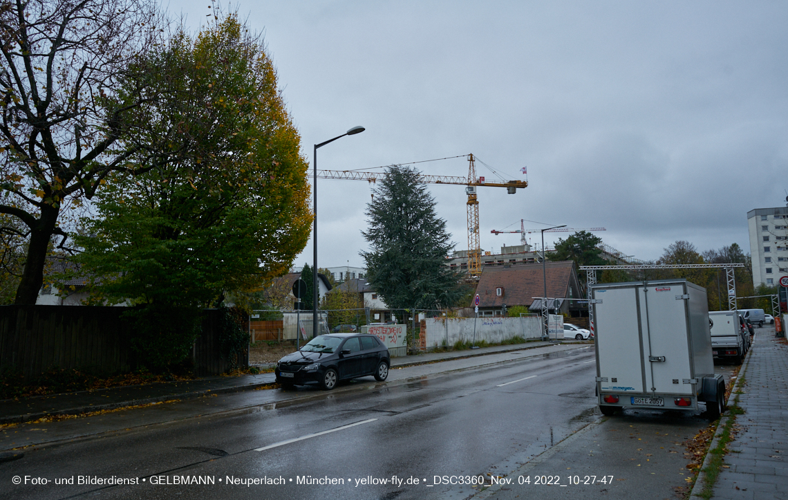 04.11.2022 - Baustelle an der Niederalmstraße 16 und Hugo-Lang-Bogen 13 in Neuperlach-Trudering